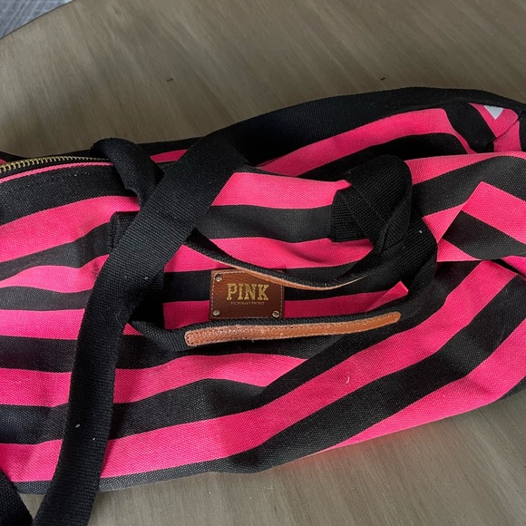 PINK Weekender Bag - Picture 3 of 3